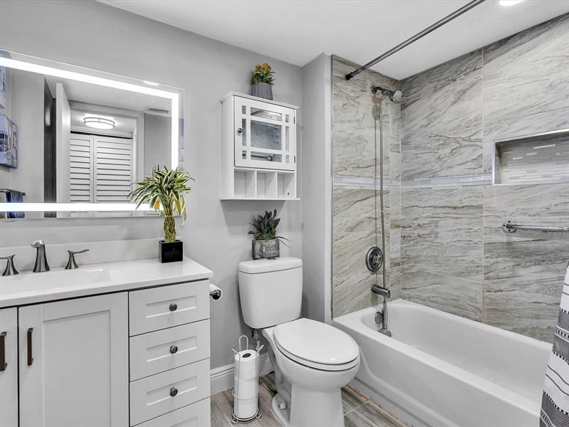 2659 N Carambola Circle, Unit 106, Pompano Beach, FL 33066 Photo