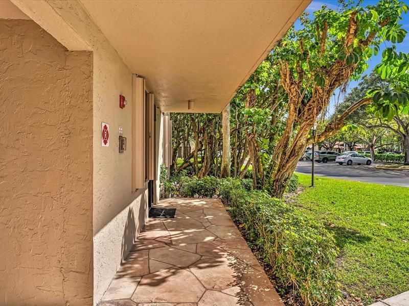 2659 N Carambola Circle, Unit 106, Pompano Beach, FL 33066 Photo
