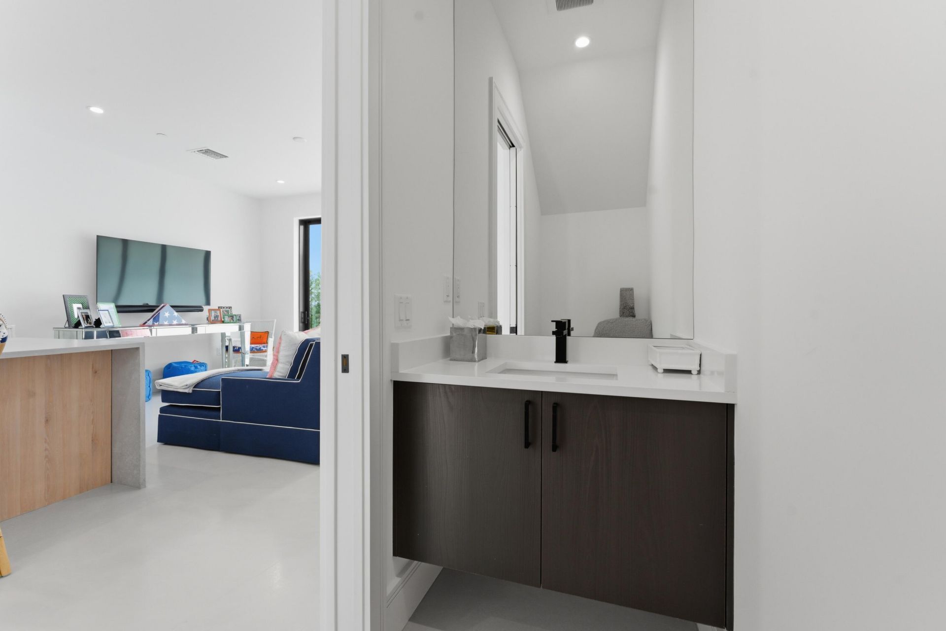 1959 Dock Street, West Palm Beach, FL 33401 Photo