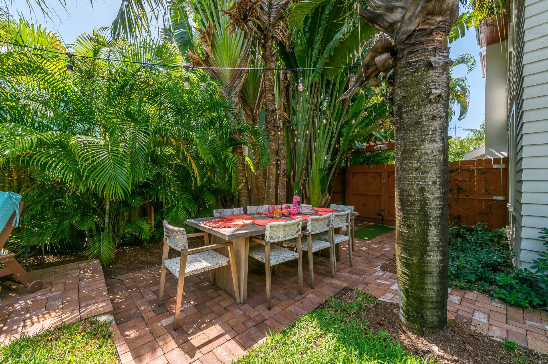 715 Palm Street, West Palm Beach, FL 33401 Photo