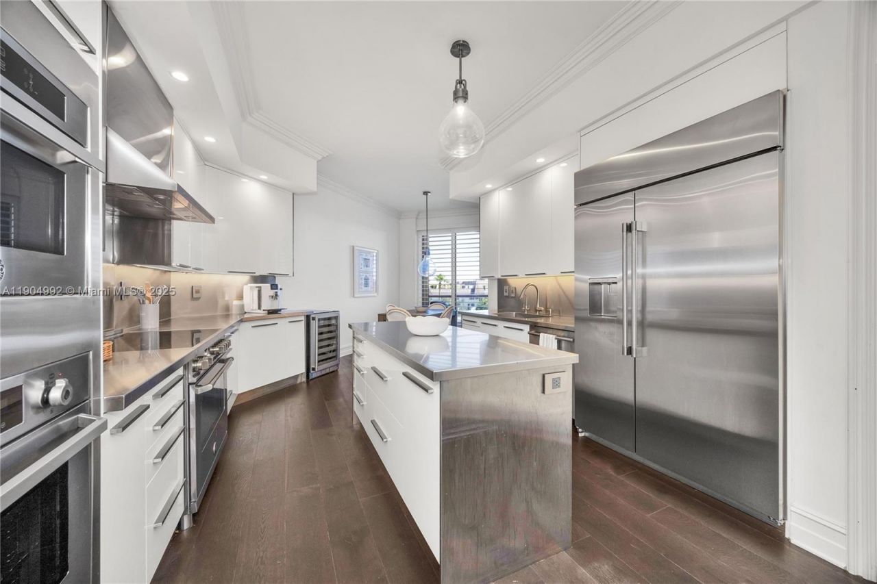 10 Edgewater Dr, Unit 4F, Coral Gables, FL 33133 Photo