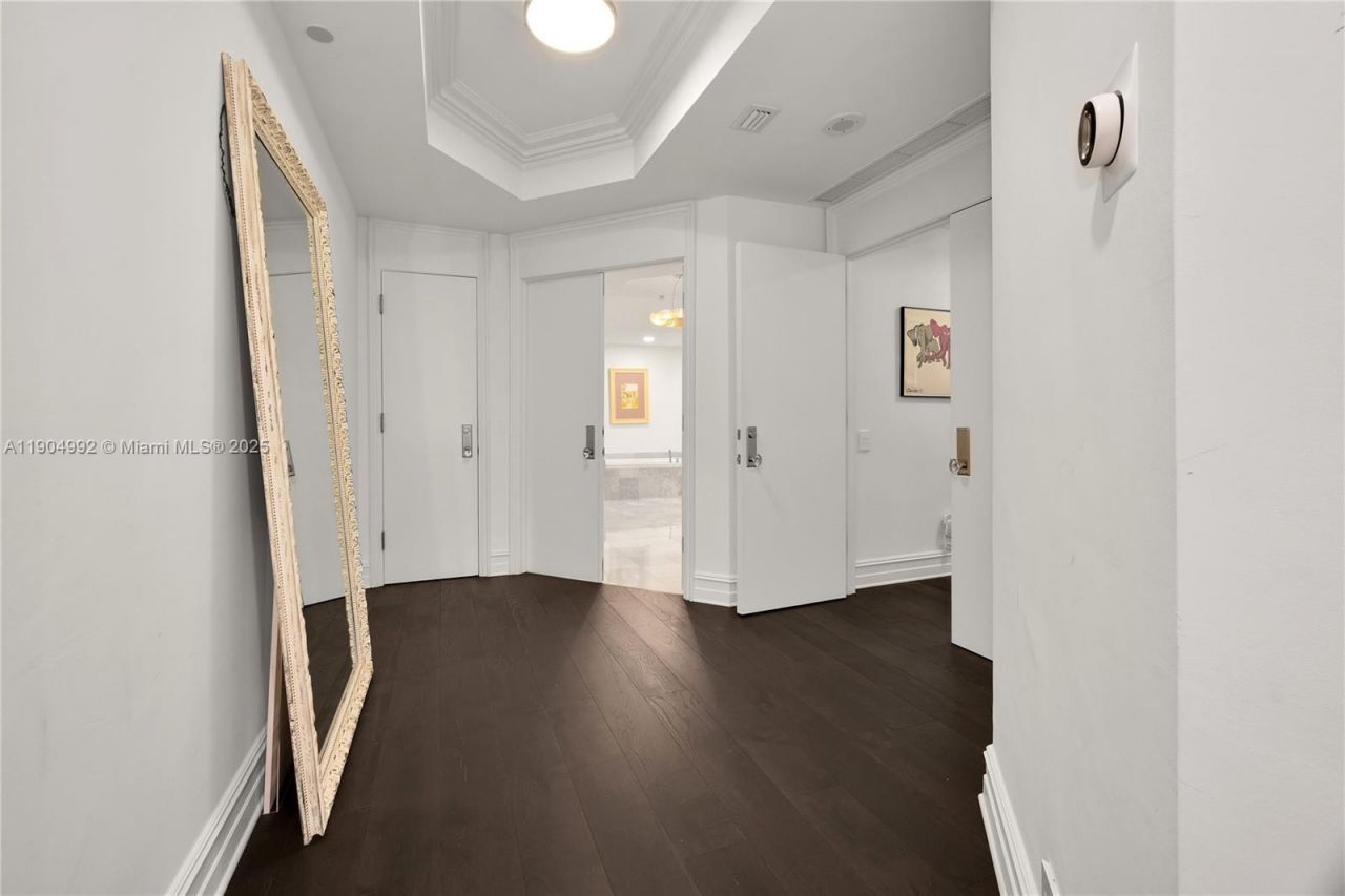 10 Edgewater Dr, Unit 4F, Coral Gables, FL 33133 Photo