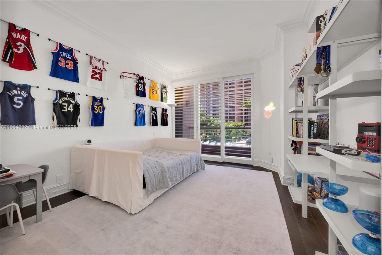 10 Edgewater Dr, Unit 4F, Coral Gables, FL 33133 Photo