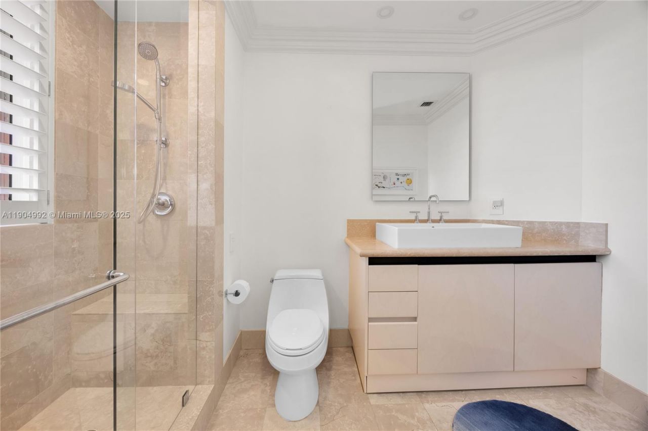 10 Edgewater Dr, Unit 4F, Coral Gables, FL 33133 Photo