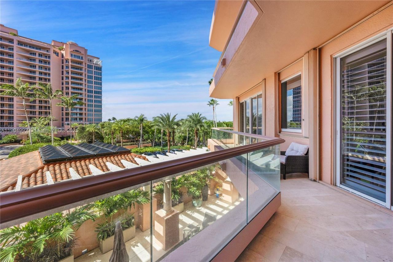 10 Edgewater Dr, Unit 4F, Coral Gables, FL 33133 Photo