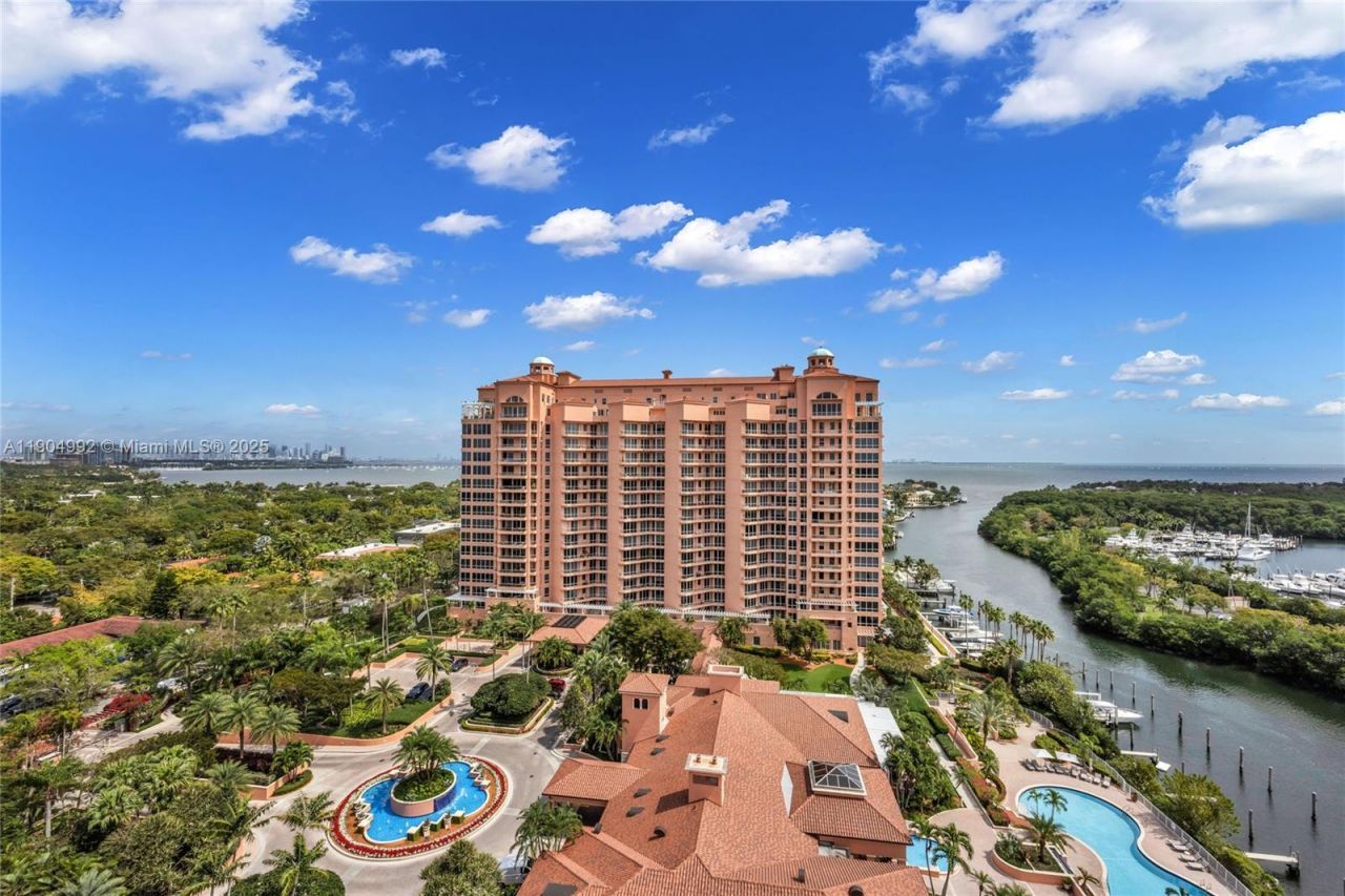 10 Edgewater Dr, Unit 4F, Coral Gables, FL 33133 Photo