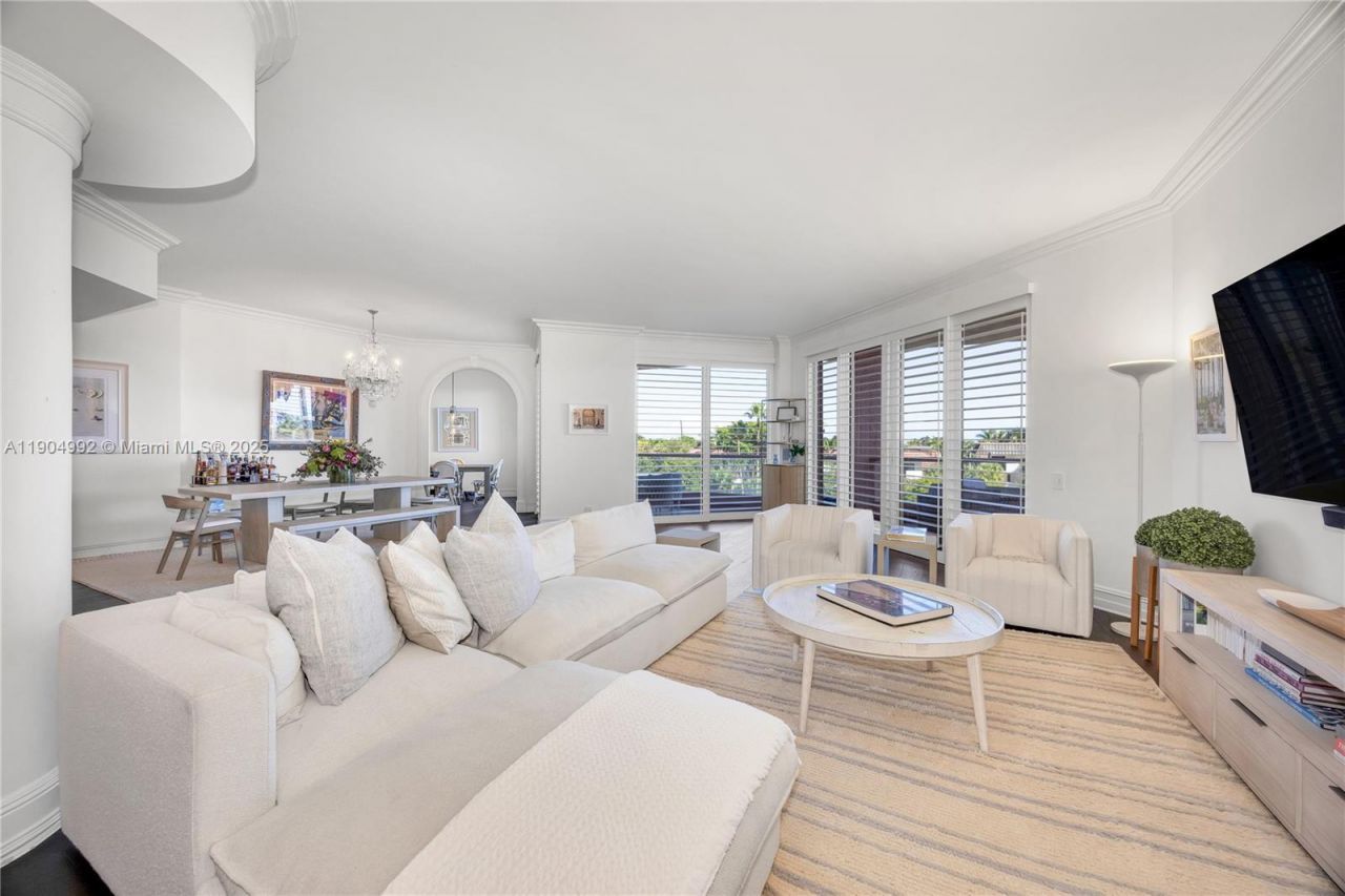 10 Edgewater Dr, Unit 4F, Coral Gables, FL 33133 Photo