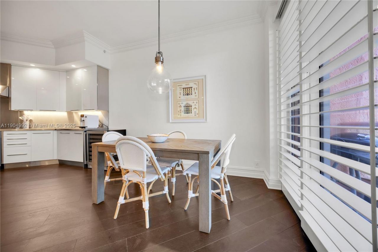 10 Edgewater Dr, Unit 4F, Coral Gables, FL 33133 Photo