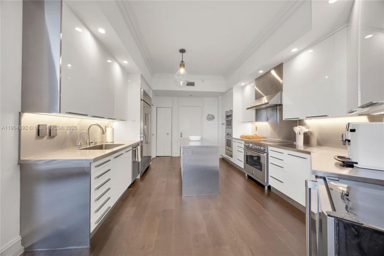 10 Edgewater Dr, Unit 4F, Coral Gables, FL 33133 Photo