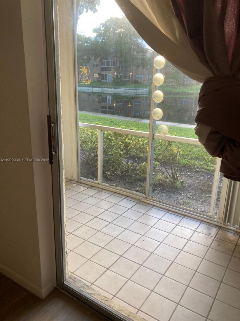 9070 Lime Bay Blvd, Unit 108, Tamarac, FL 33321 Photo