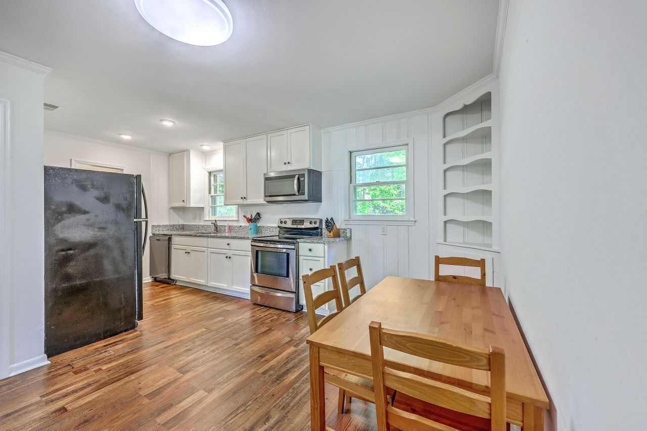 2736 Shadow Lane Photo 12