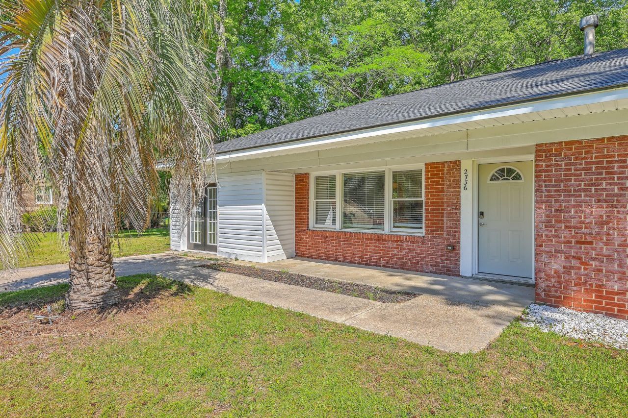 2736 Shadow Lane Photo 4