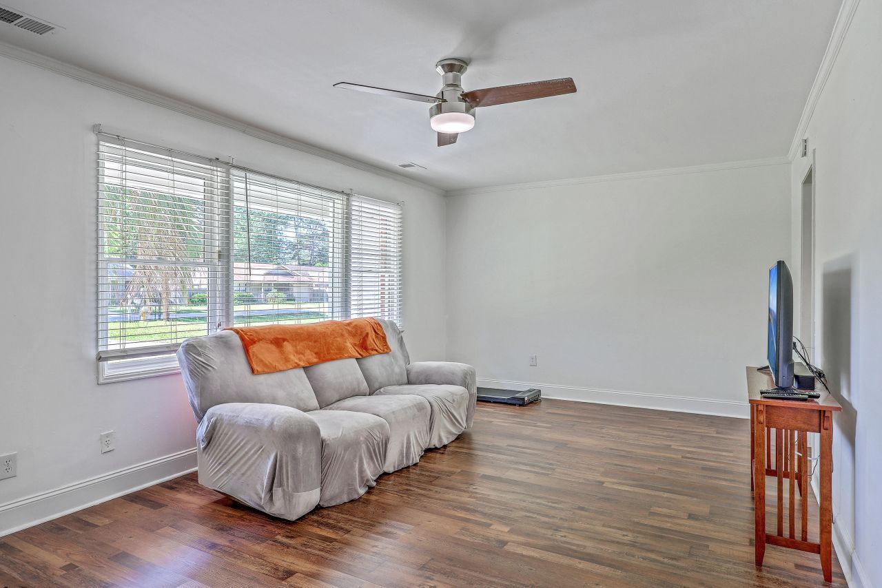 2736 Shadow Lane Photo 7