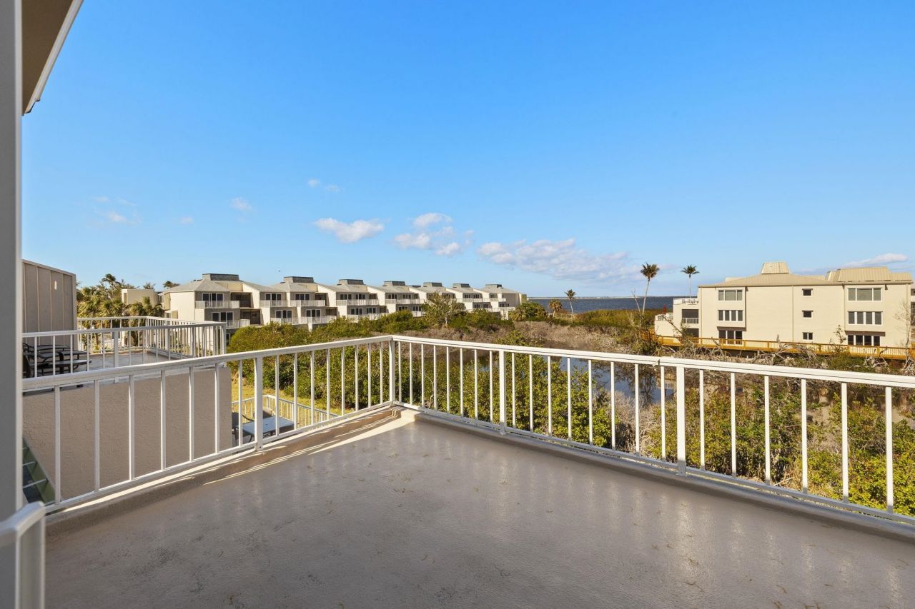 200 Periwinkle Way, Unit 315, Sanibel, FL 33957 Photo