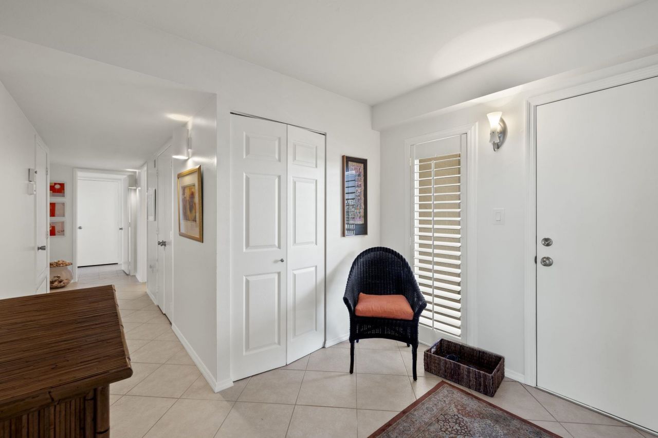200 Periwinkle Way, Unit 315, Sanibel, FL 33957 Photo
