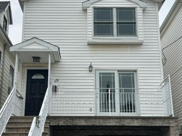 25 E 34Th St, Bayonne, NJ 07002