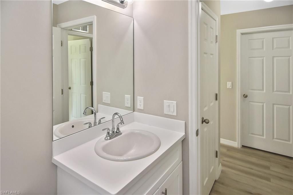 902 Lytle St E, Lehigh Acres, FL 33974 Photo