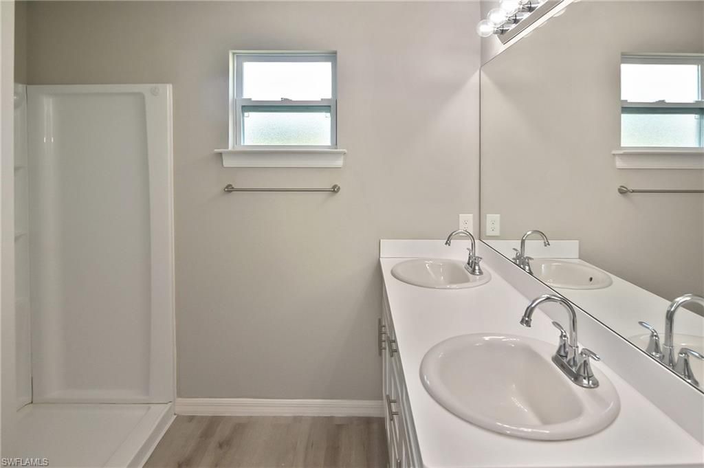 902 Lytle St E, Lehigh Acres, FL 33974 Photo