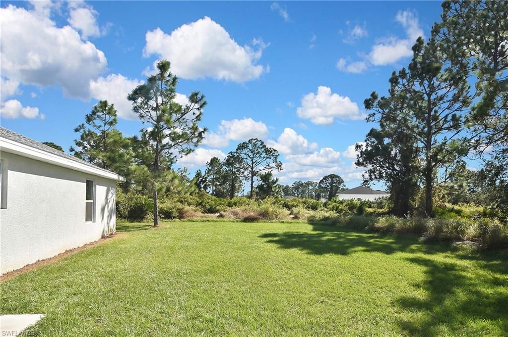 902 Lytle St E, Lehigh Acres, FL 33974 Photo