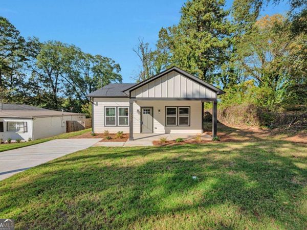 2698 Mango Circle NW, Atlanta, GA 30318