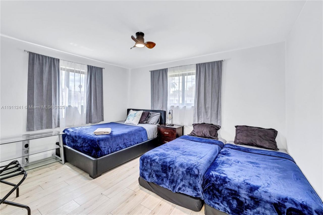 217 N 31st Ave, Hollywood, FL 33021 Photo