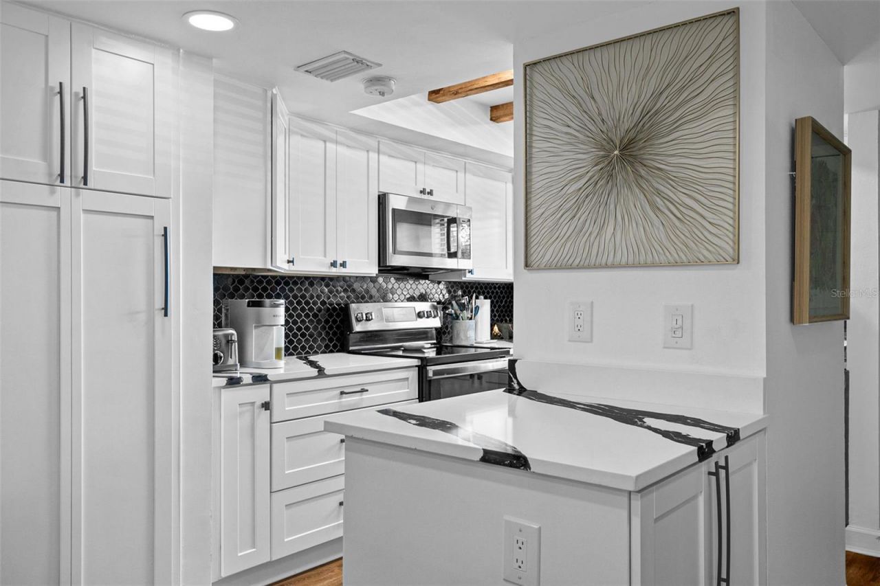 7223 Cloister Drive, Unit 111, Sarasota, FL 34231 Photo