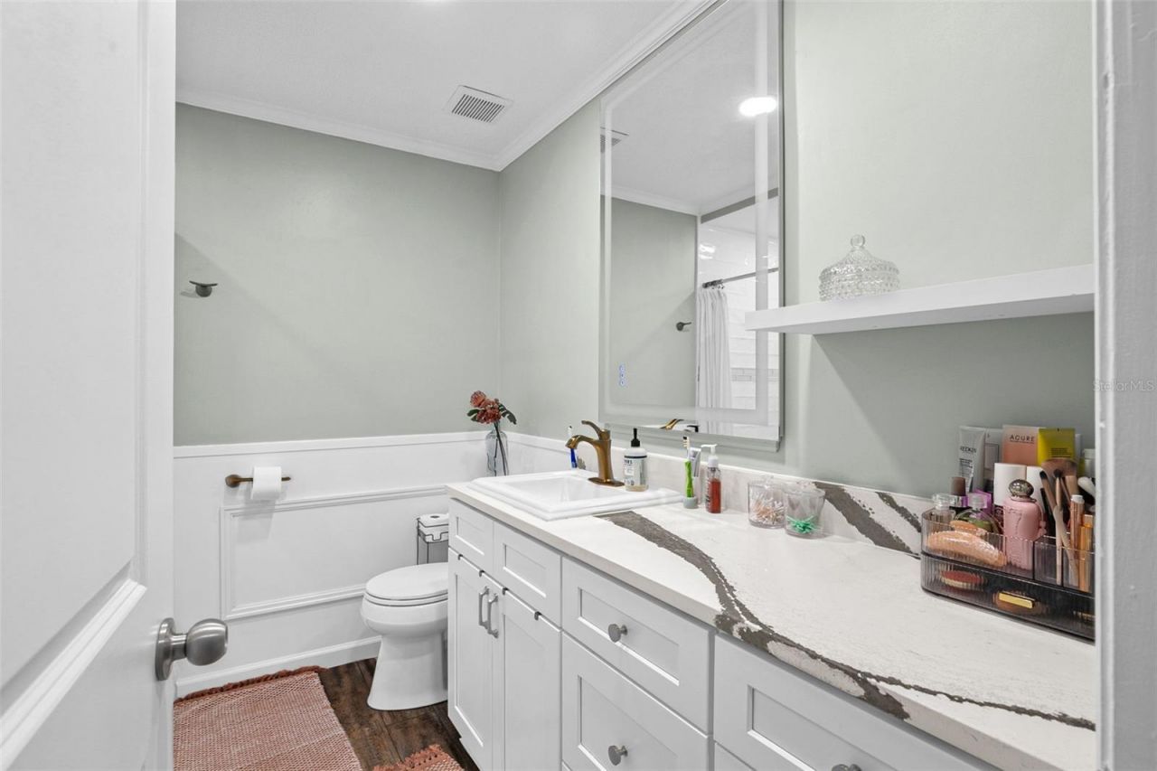 7223 Cloister Drive, Unit 111, Sarasota, FL 34231 Photo