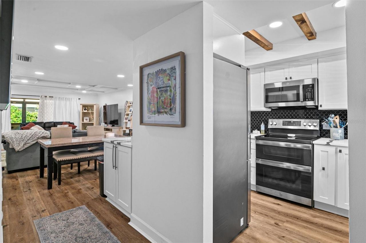 7223 Cloister Drive, Unit 111, Sarasota, FL 34231 Photo