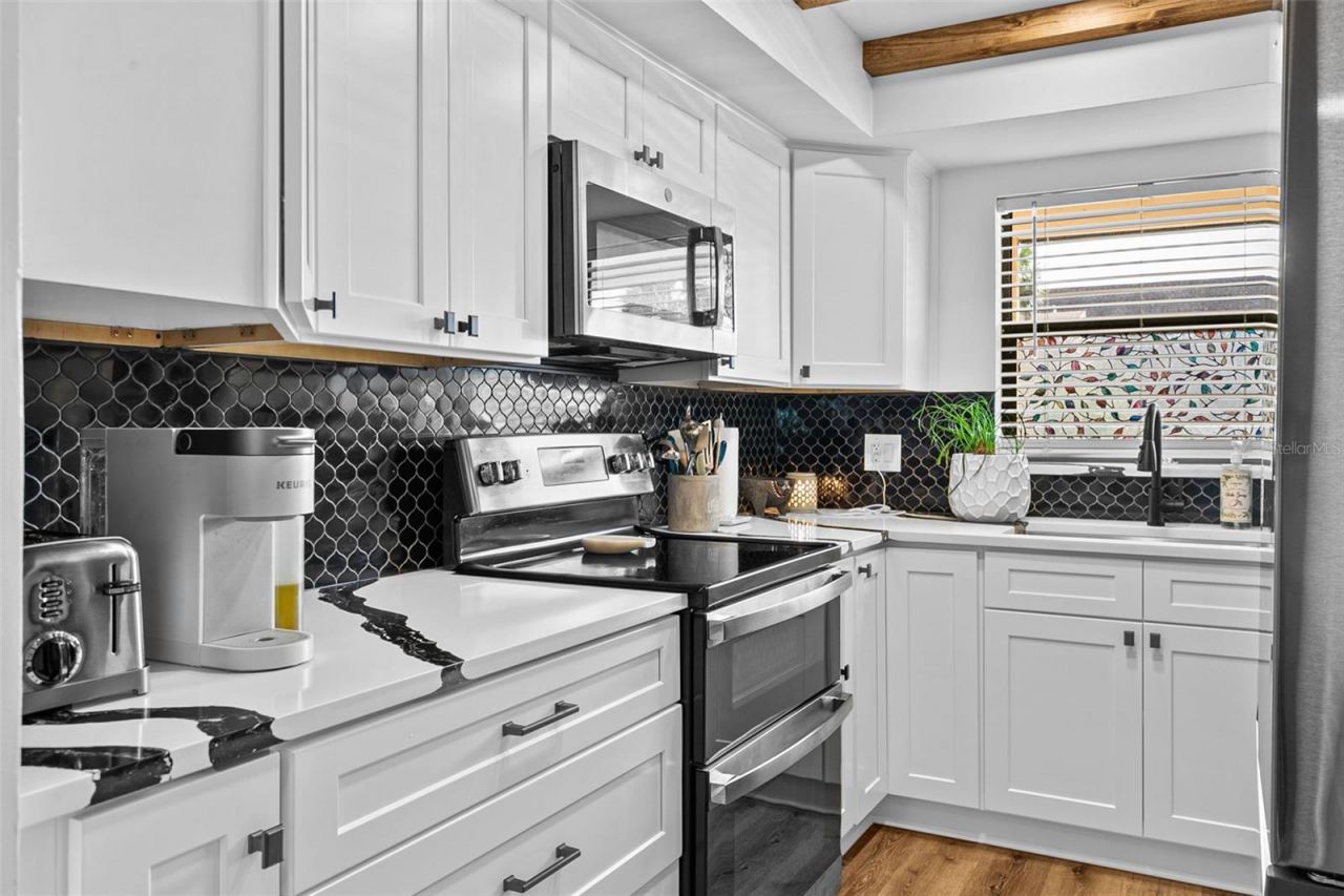 7223 Cloister Drive, Unit 111, Sarasota, FL 34231 Photo