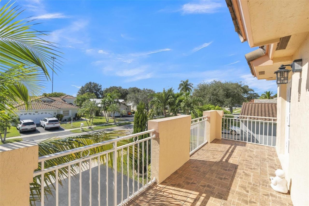 18865 NW 1st St, Pembroke Pines, FL 33029 Photo