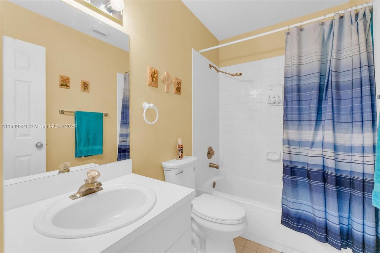 18865 NW 1st St, Pembroke Pines, FL 33029 Photo