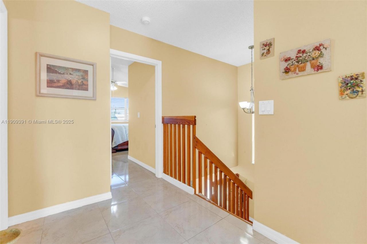 18865 NW 1st St, Pembroke Pines, FL 33029 Photo