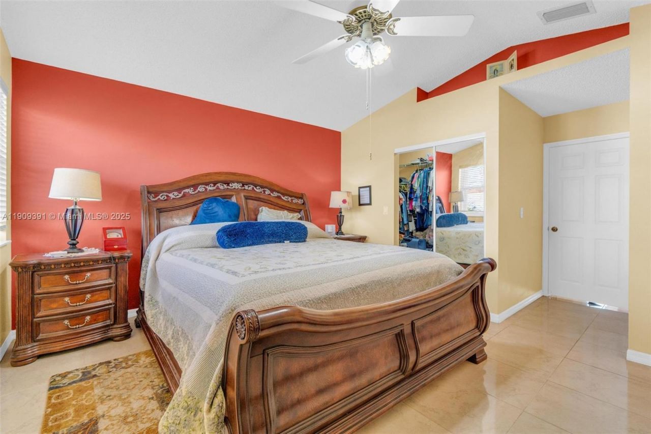 18865 NW 1st St, Pembroke Pines, FL 33029 Photo