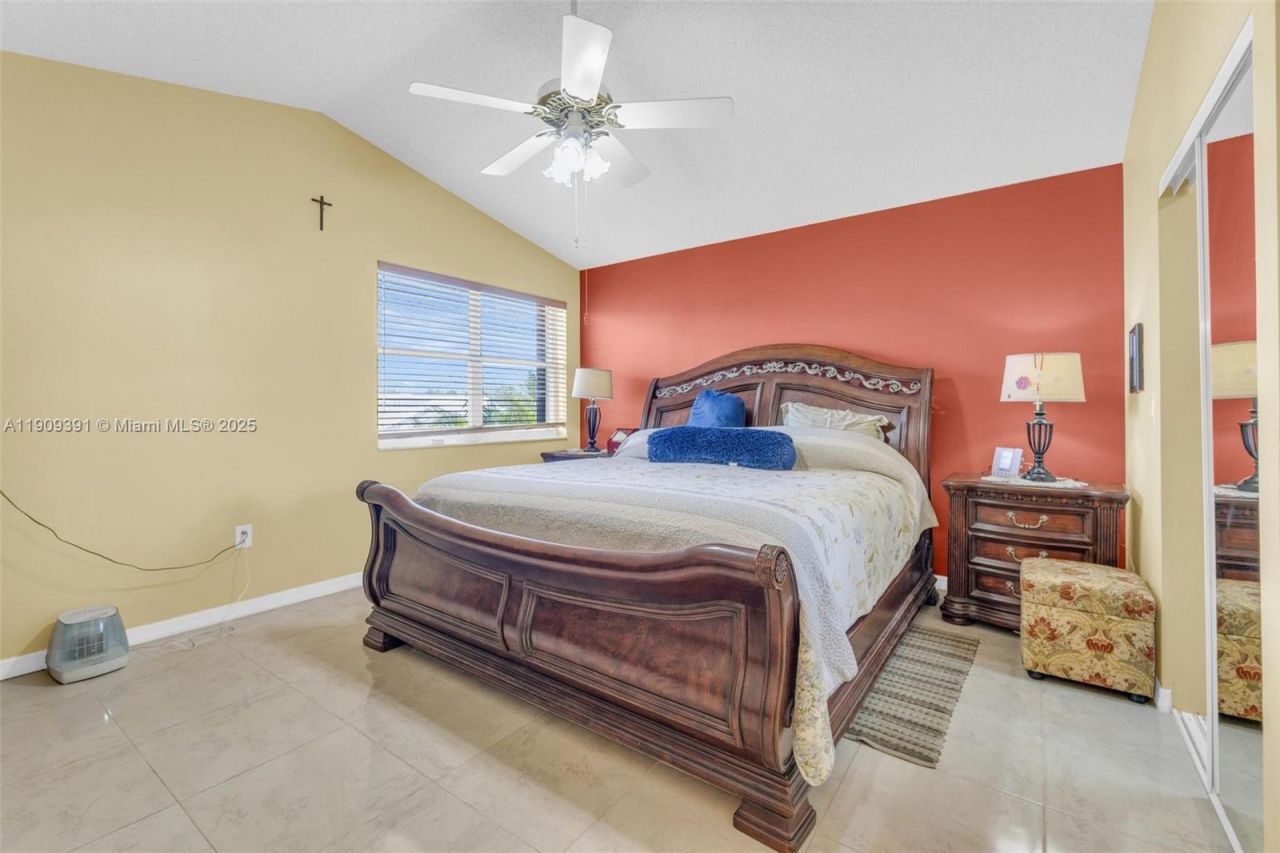 18865 NW 1st St, Pembroke Pines, FL 33029 Photo