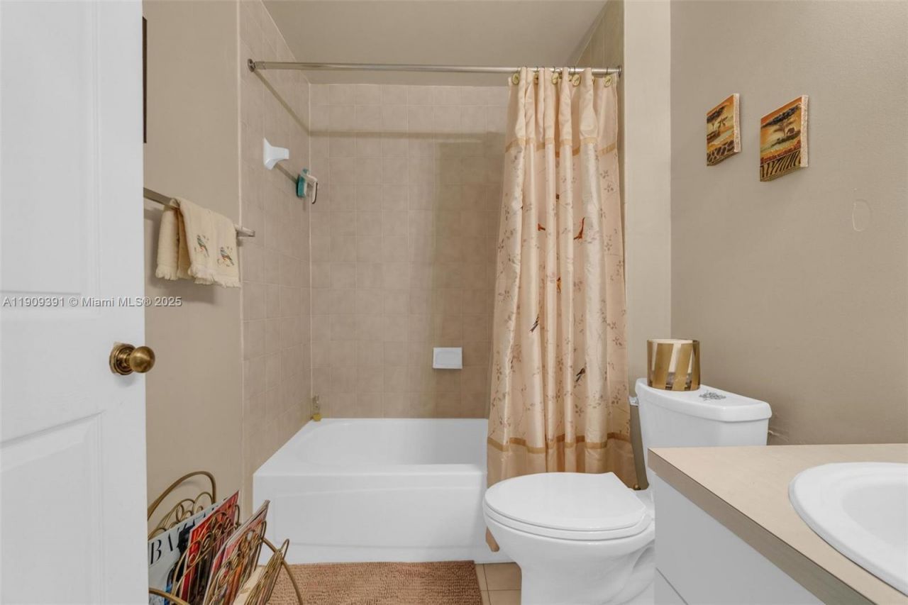 18865 NW 1st St, Pembroke Pines, FL 33029 Photo