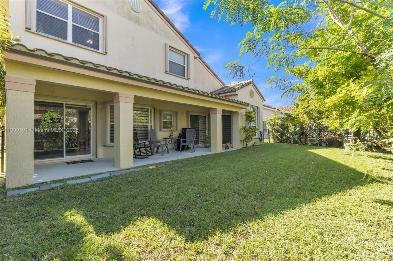 18865 NW 1st St, Pembroke Pines, FL 33029 Photo