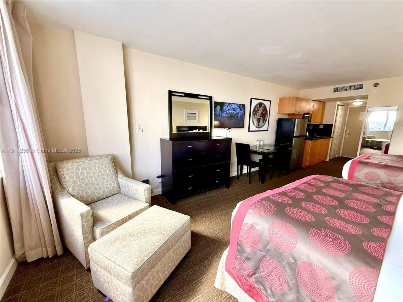 19201 Collins Ave, Unit 904, Sunny Isles Beach, FL 33160 Photo