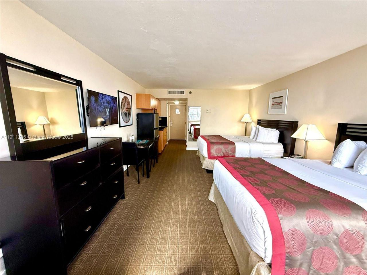 19201 Collins Ave, Unit 904, Sunny Isles Beach, FL 33160 Photo