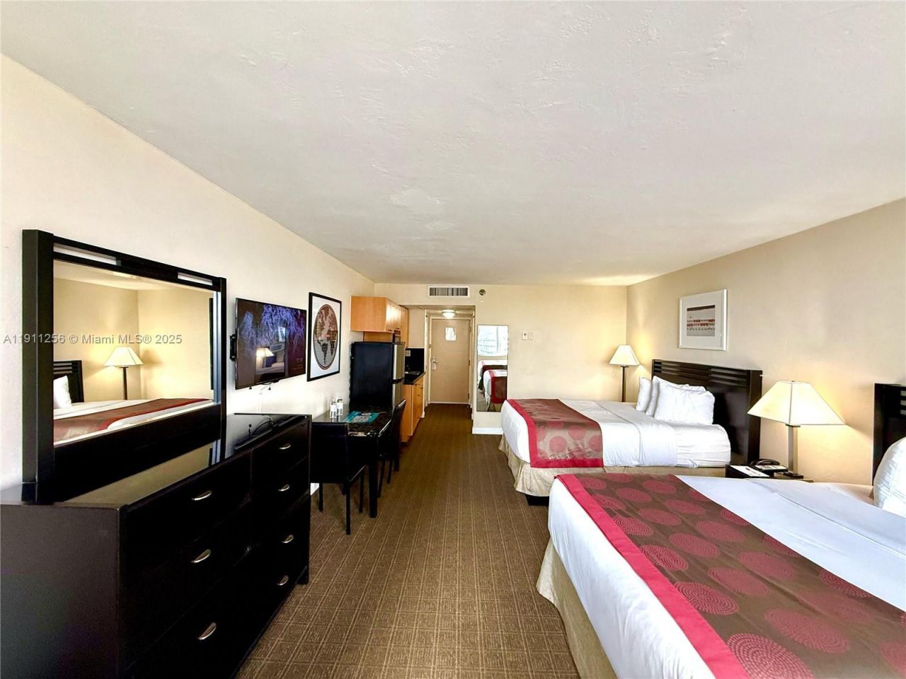 19201 Collins Ave, Unit 904, Sunny Isles Beach, FL 33160 Photo