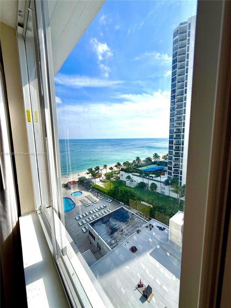 19201 Collins Ave, Unit 904, Sunny Isles Beach, FL 33160 Photo