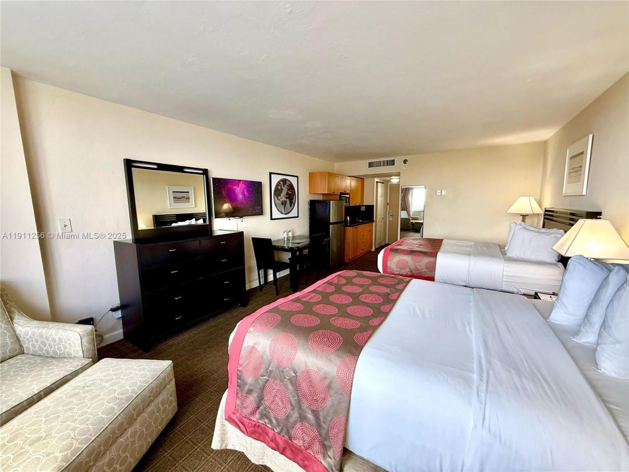 19201 Collins Ave, Unit 904, Sunny Isles Beach, FL 33160 Photo