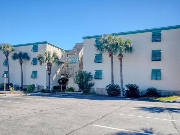 105 S Ocean Blvd., Unit 104, North Myrtle Beach, SC 29582
