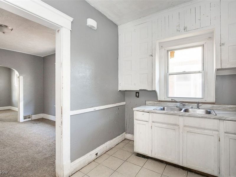 11232 Continental Avenue, Cleveland, OH 44104 Photo 9