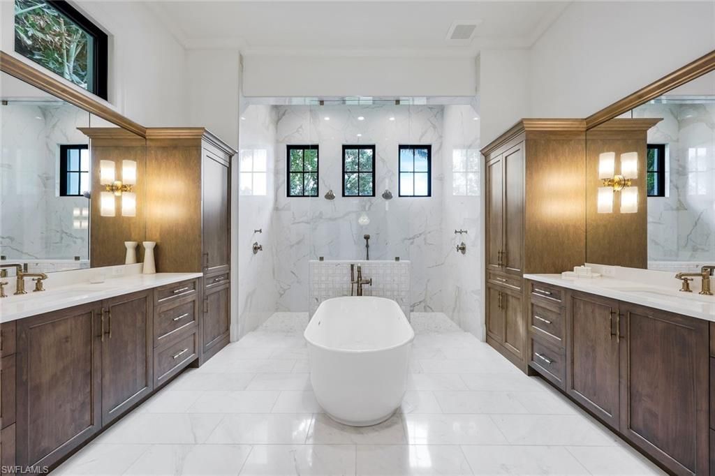 3200 Crayton Rd, Naples, FL 34103 Photo