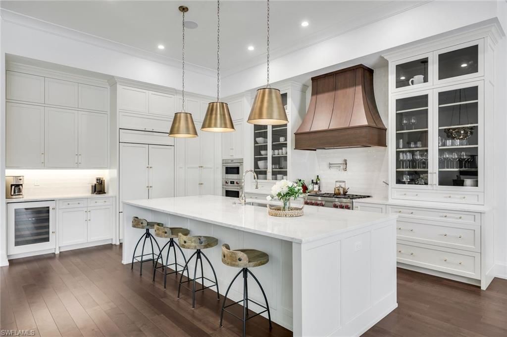 3200 Crayton Rd, Naples, FL 34103 Photo