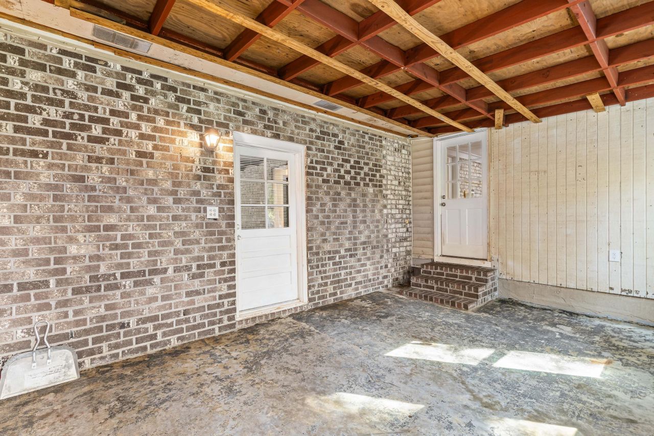 1944 Old Fort Avenue Photo 18