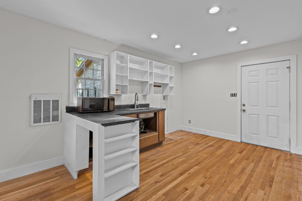 1944 Old Fort Avenue Photo 31