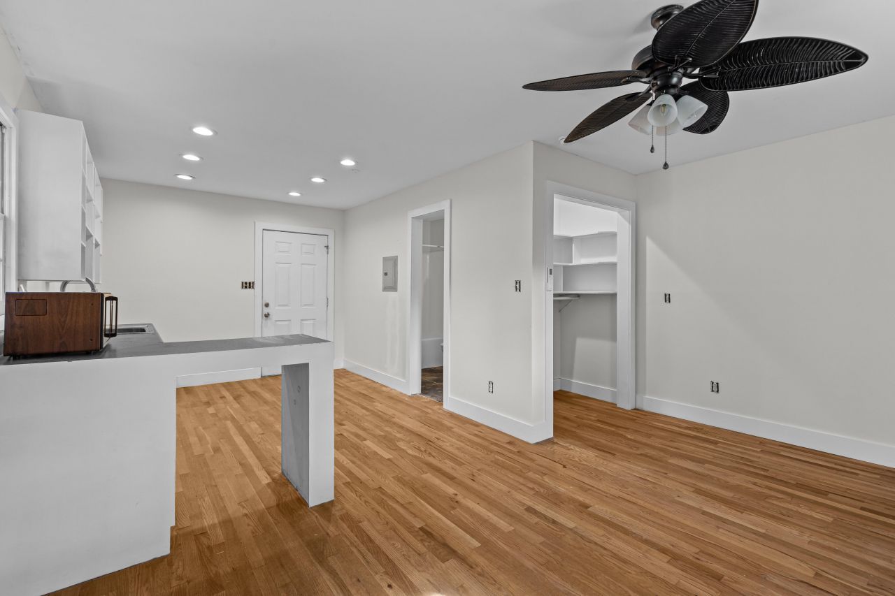 1944 Old Fort Avenue Photo 32