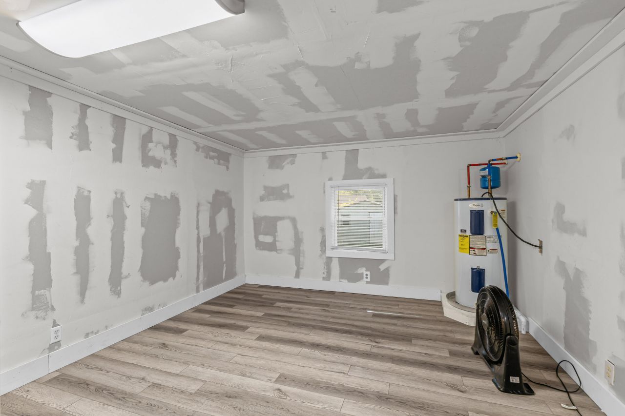 1944 Old Fort Avenue Photo 34