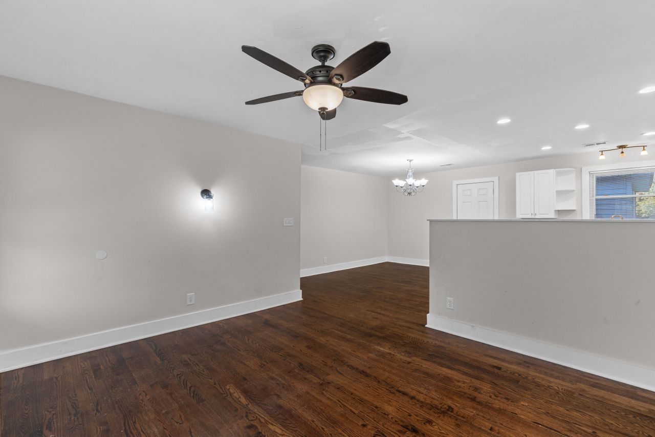 1944 Old Fort Avenue Photo 4